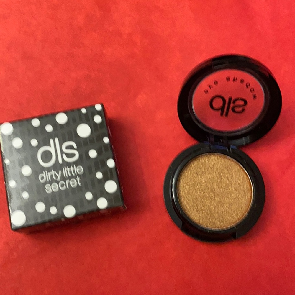 Dls eyeshadow in Bikini